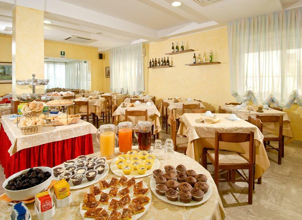 Hotel Alba Serena Misano Adriatico Luaran gambar
