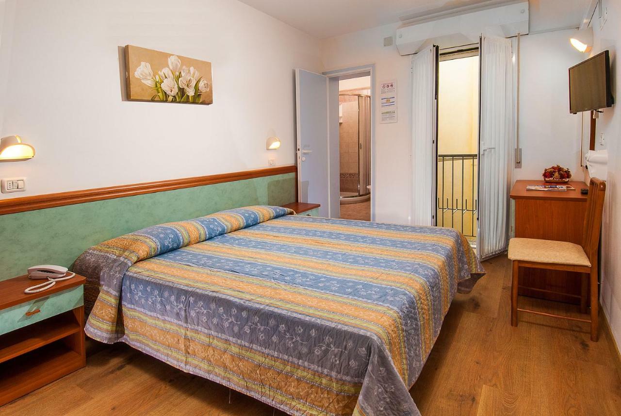 Hotel Alba Serena Misano Adriatico Luaran gambar